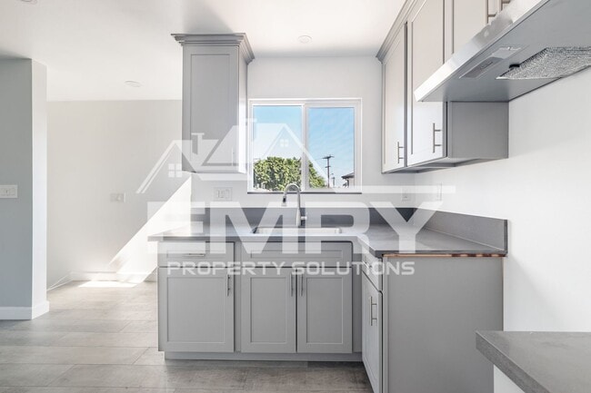 Building Photo - 5228 Repetto Ave