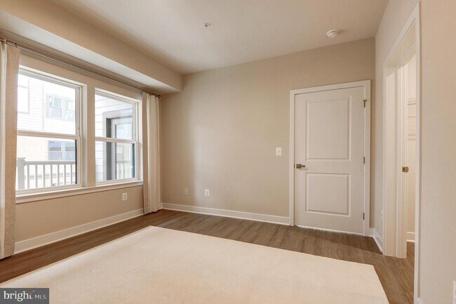Building Photo - 4395 Peach Lily Ln