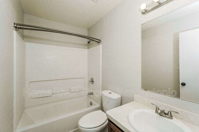 Building Photo - 4402 Waldon Pond