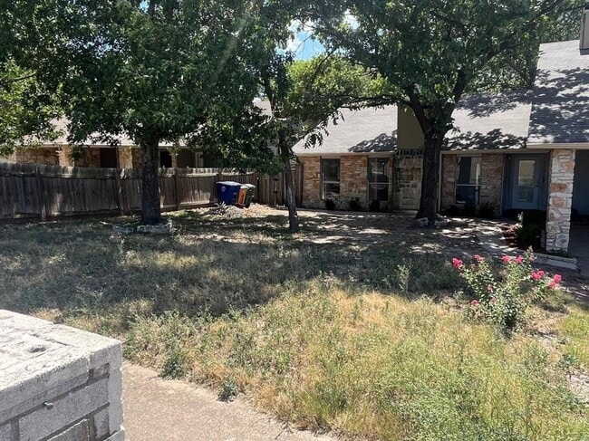 Building Photo - 9515 Aberdeen Way
