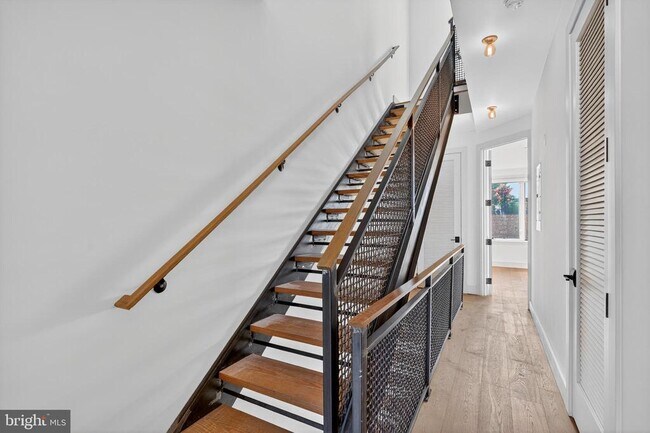 Building Photo - 774 Girard St NW