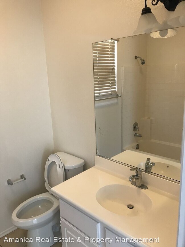 Building Photo - 3 br, 3 bath House - 22394 Witchhazel Ave