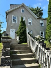 Building Photo - 312 William St