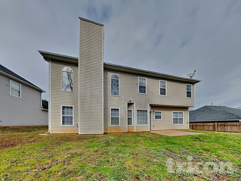 Building Photo - 5693 Winchester Pl