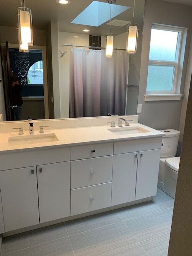 Building Photo - Wedgewood House