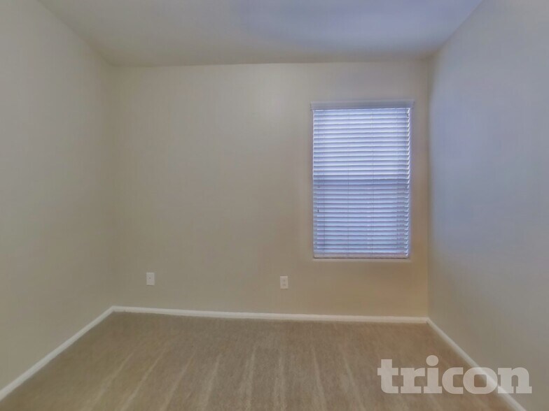 Building Photo - 4012 S 56th Ave