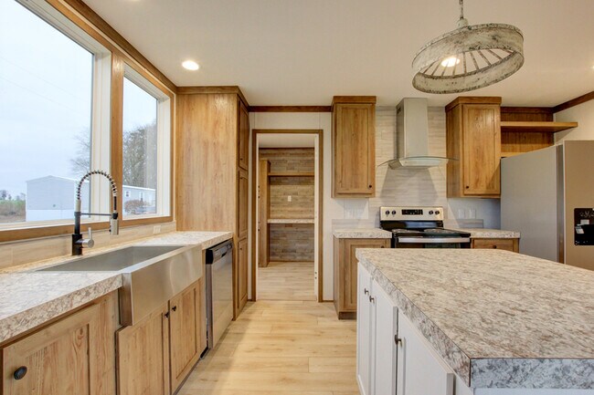 Building Photo - 295 Seays Rd