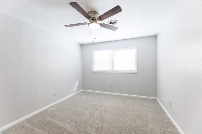 Building Photo - 5402 9th St