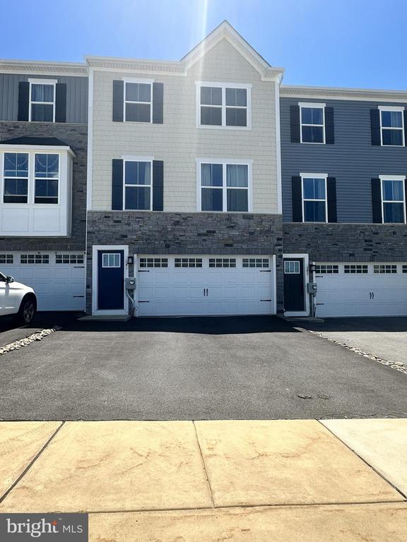 Building Photo - 141 Arden Wy