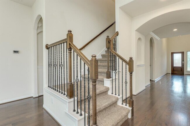 Building Photo - 2920 Rabbit Creek Dr