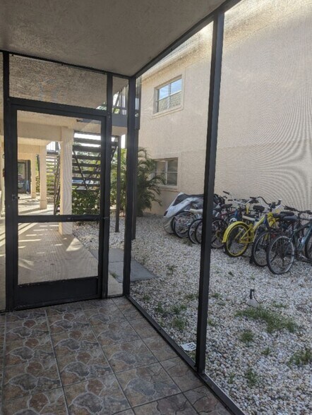 Building Photo - 612 Guild Dr