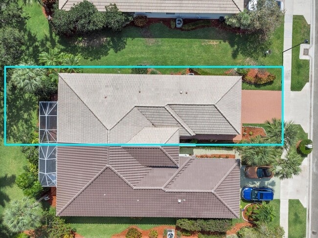 Building Photo - 10664 Royal Caribbean Cir
