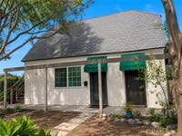Building Photo - 8331 Beverly Dr