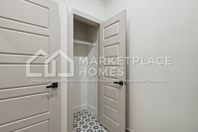 Building Photo - 1000 Clayton Rd