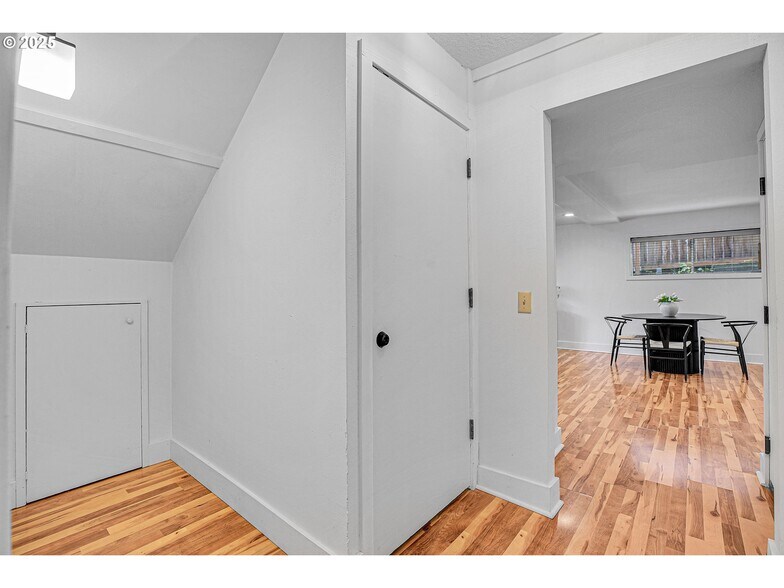 lower hallway - 8325 SW Terwilliger Blvd