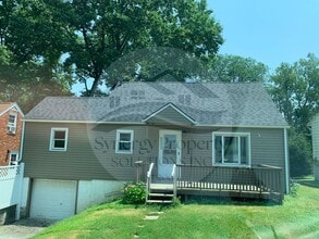 Building Photo - Madison Home