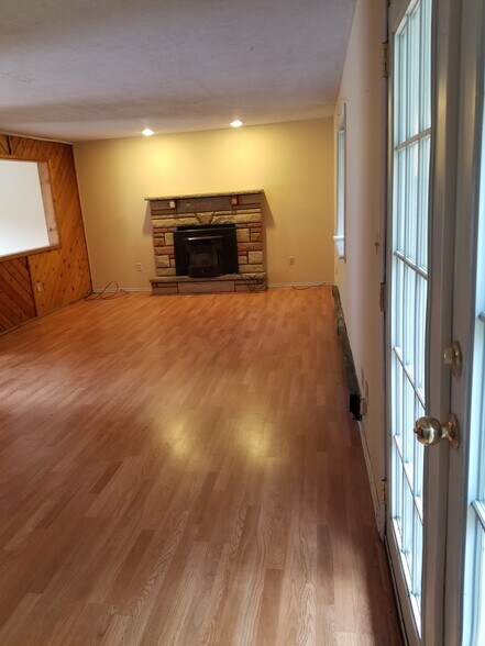 Building Photo - 1546 Black Birch Way