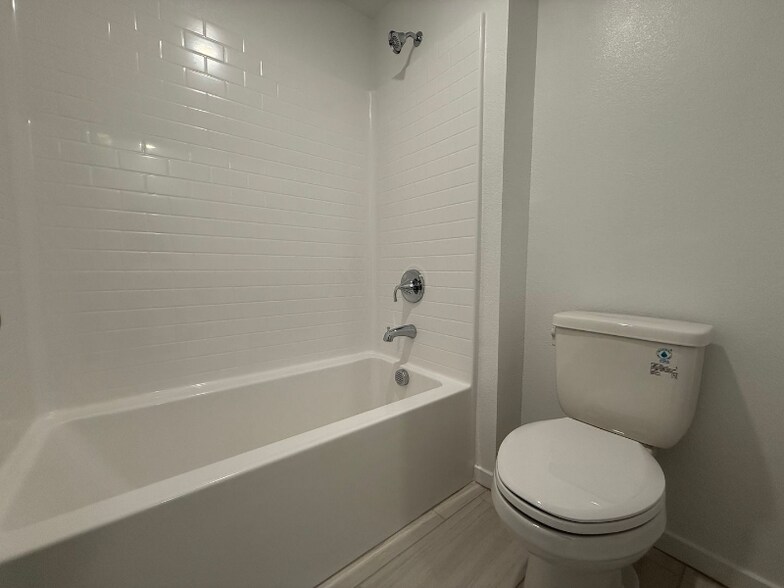 Building Photo - 9660 Axel Fls Ave