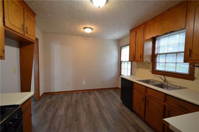 Building Photo - 4064 Stephanie Ct