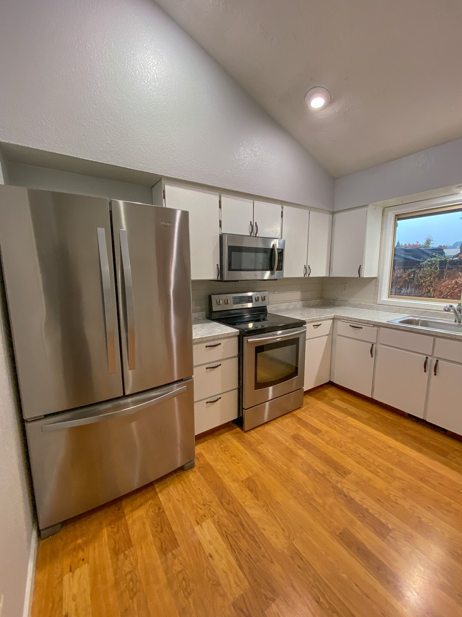 Building Photo - 925 Manzanal St NE