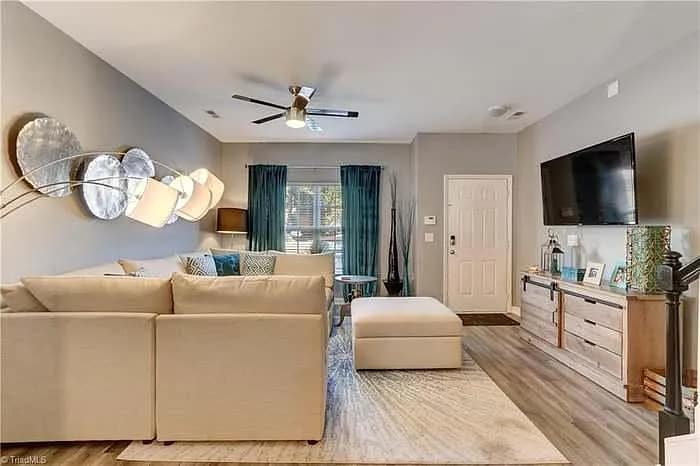 Building Photo - 3804 Wayfarer Dr