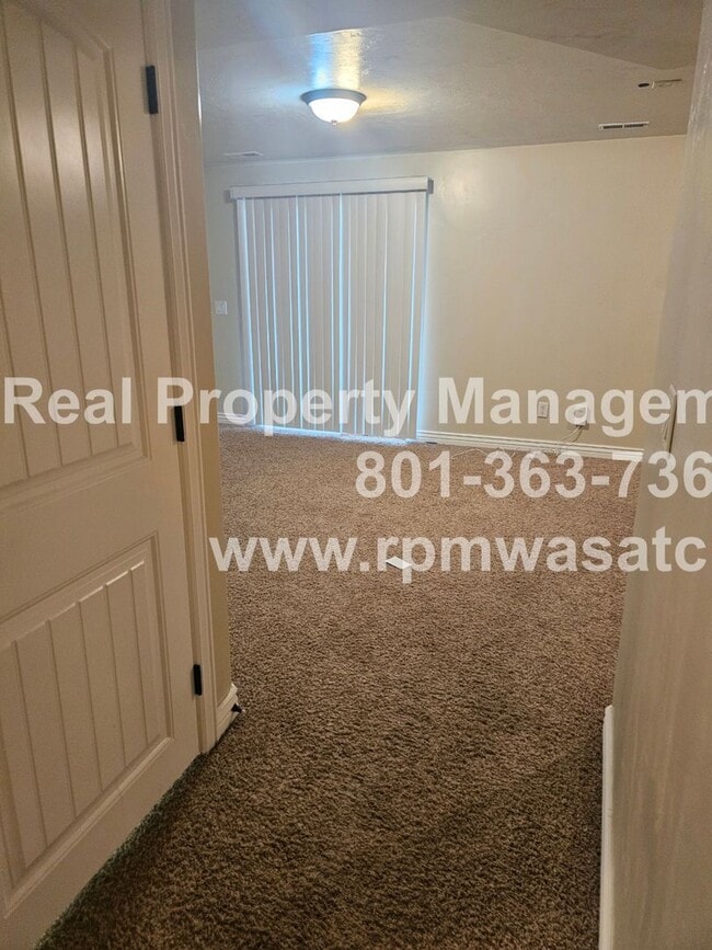 Building Photo - Gorgeous 3 Bed/3.5 Bath Home!!!
