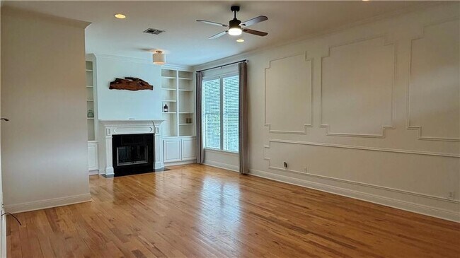 Building Photo - 18123 Cusachs Dr