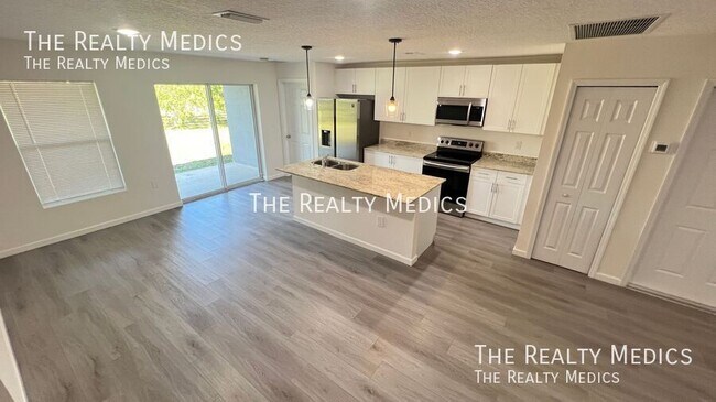 Building Photo - 1242 Halber Ave NW