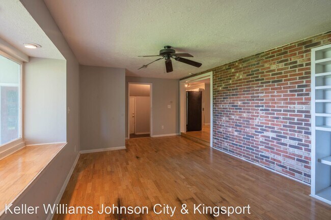 Building Photo - 4 br, 2 bath House - 1011 Westminister Dr