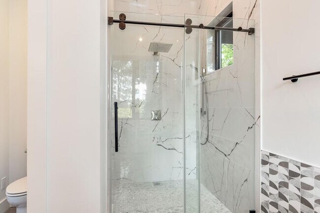 Building Photo - 115 110th Pl SE