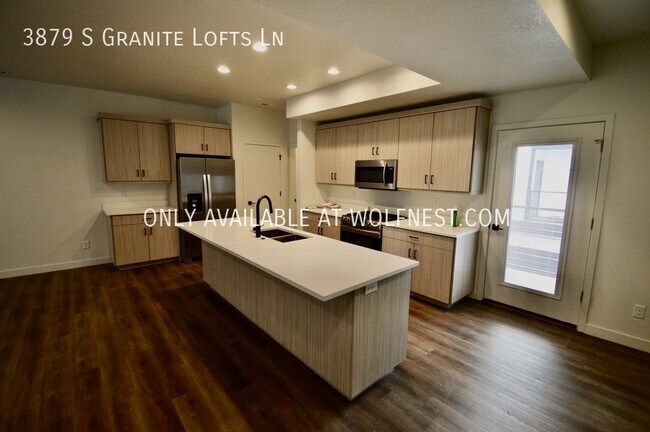Building Photo - 3879 Granite Lofts Ln