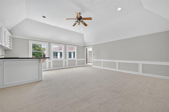 Building Photo - 1035 Flagmore Dr