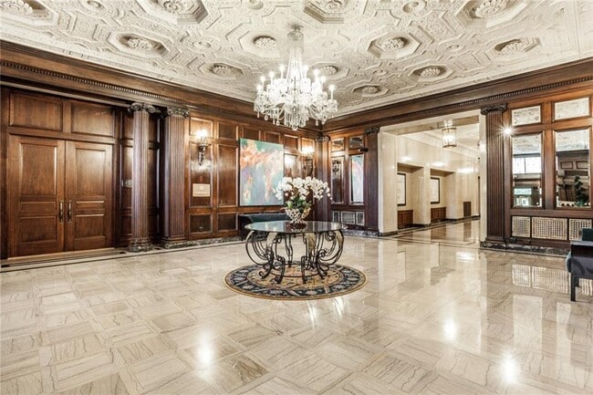 Main Elegant Entrance - 350 N Meridian St