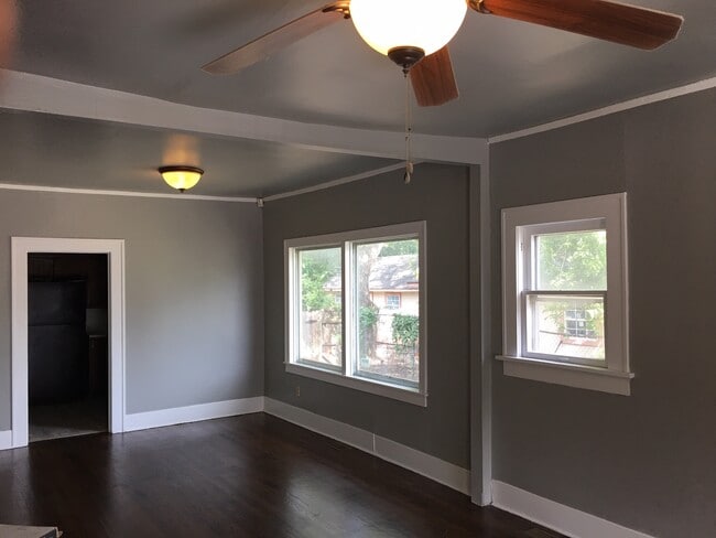 Building Photo - 2725 E 1st St