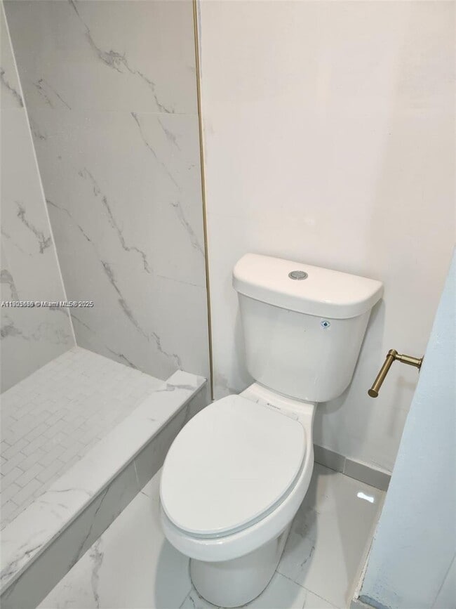 Building Photo - 1780 NE 191st St