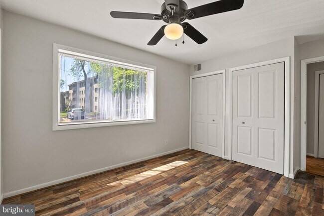 Building Photo - 12654 Dara Dr