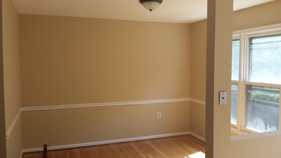 Dining Room - 5682 Cabells Mill Ct