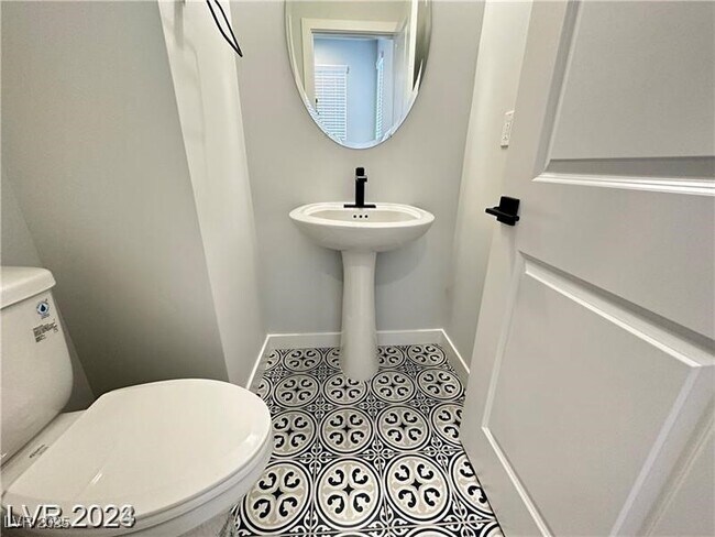 Building Photo - 11611 Earth Stone Ave