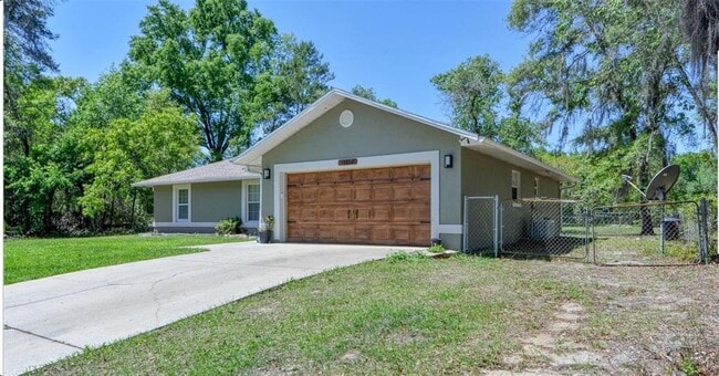 Building Photo - 16824 SW 17th Ave