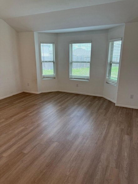 Building Photo - 5335 Winding Strm Dr