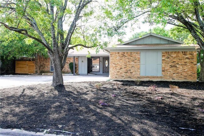 Building Photo - 9407 Quail Meadow Dr