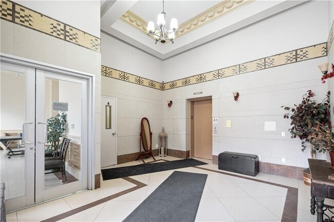 Building Photo - 1689 E 21st St