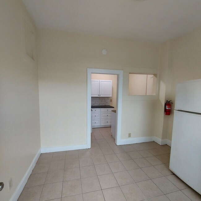 Building Photo - Riverview Apartments