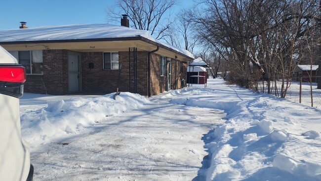 Building Photo - 5025 S Walcott St