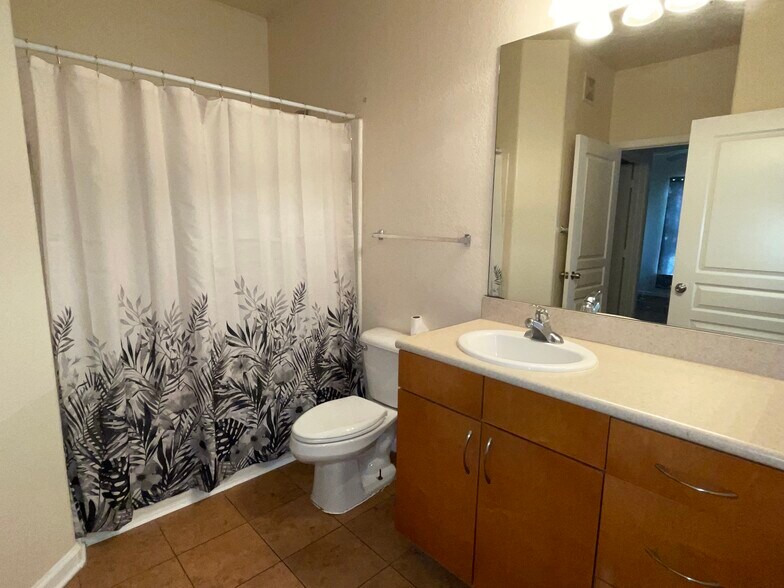 Building Photo - 8290 Gate Pky W