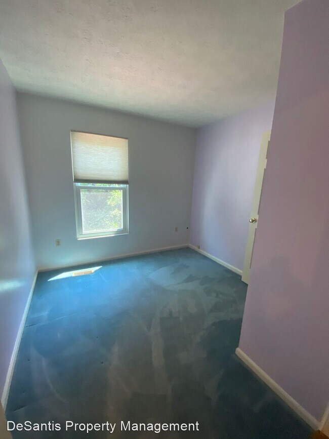 Building Photo - 3 br, 2.5 bath House - 902 Lexington Drive