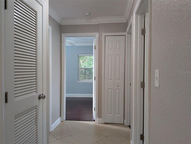 Building Photo - 313 Granada Dr