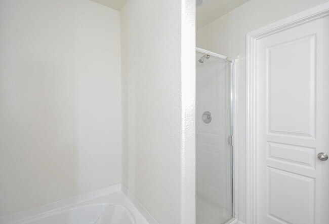 Building Photo - 5827 Banyan Oak Ct