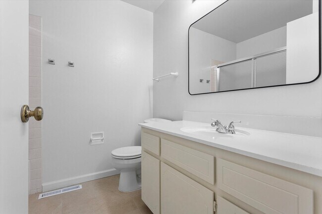 Building Photo - 1145 Bismarck Ln