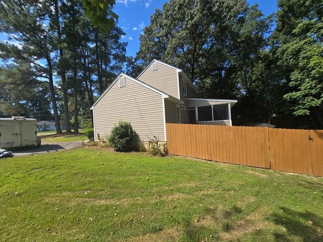 Building Photo - FULLY REMODELED 3 BR HOUSE IN PRINCE GEORG...